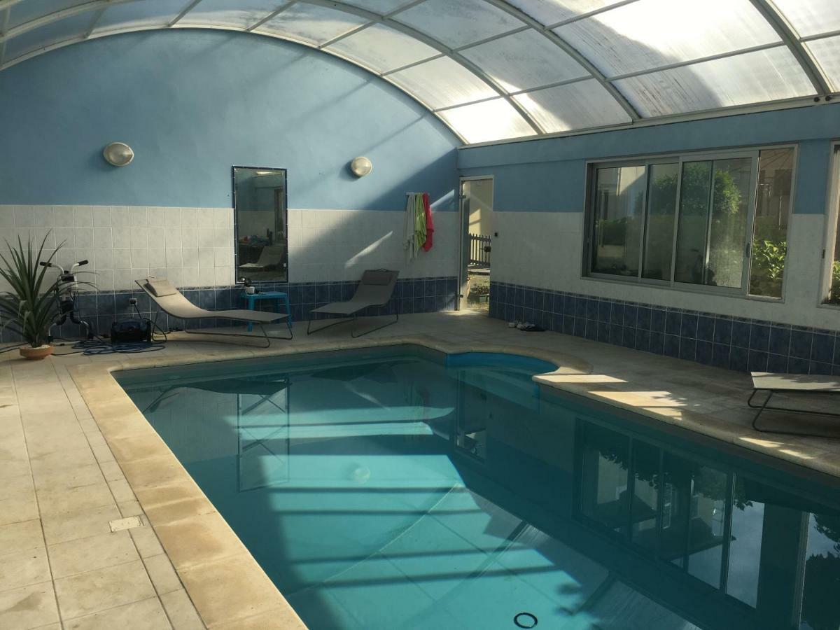 Villa Dufresne Beynost Bagian luar foto