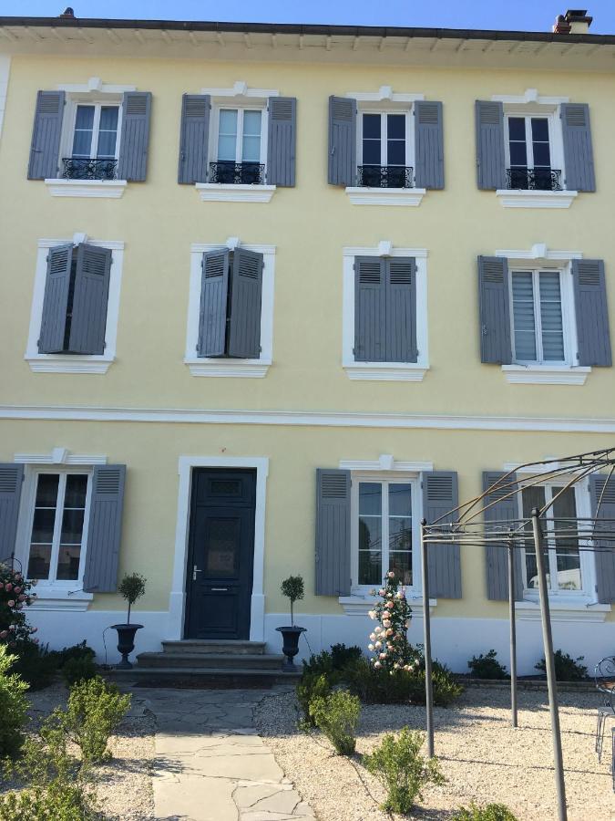Villa Dufresne Beynost Bagian luar foto