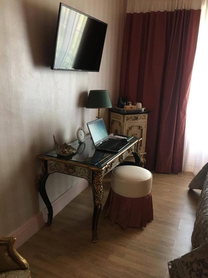 Villa Dufresne Beynost Bagian luar foto